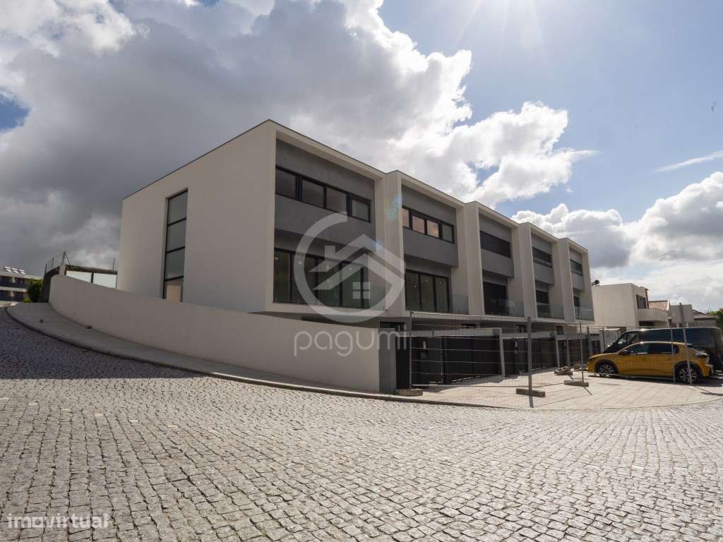 Moradia T3 Nova no Centro de Lousada - Modernidade, Espaço e Conforto-41