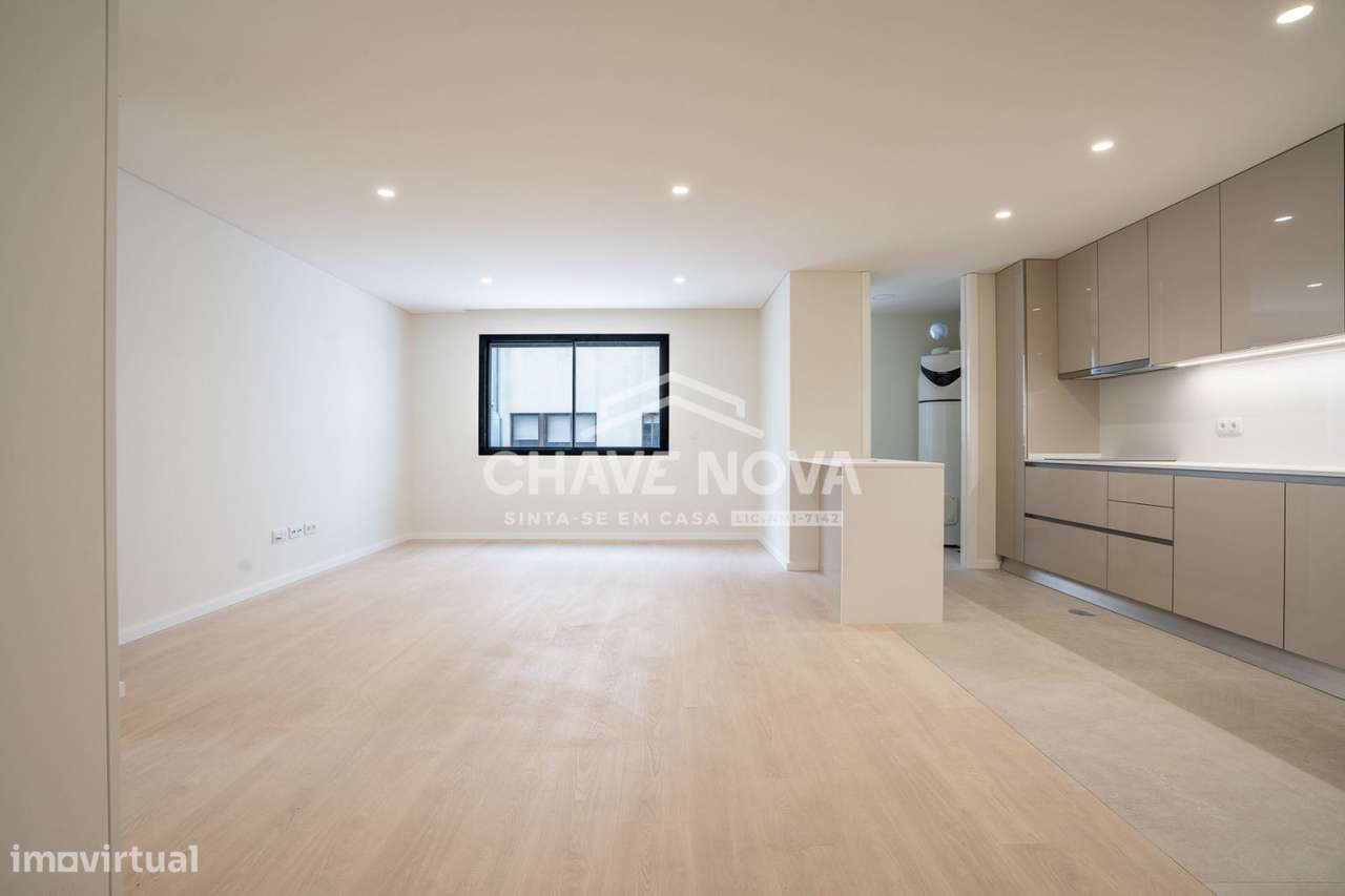 Apartamento T2 em  Gaia, Santa Marinha - Ref. SD/04541/RS - Grande imagem: 4/15