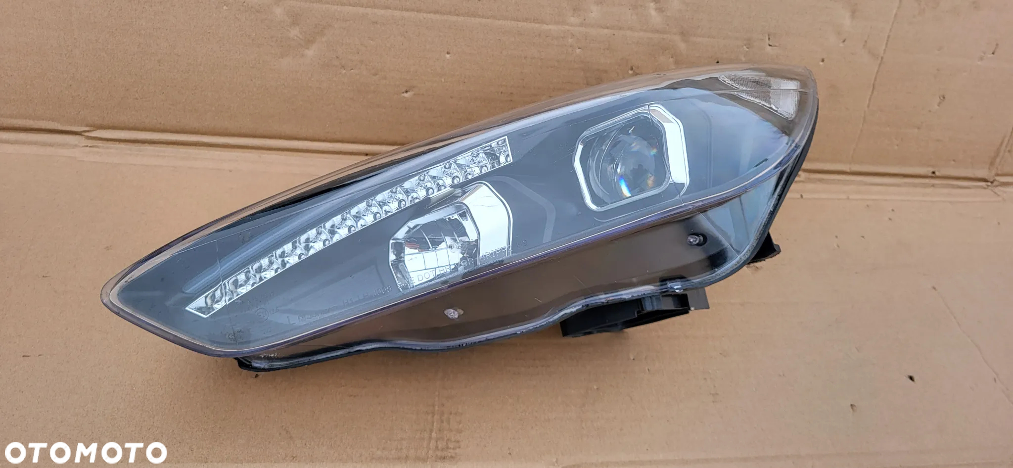 LAMPA LEWY PRZOD JUNYAN FORD FOCUS MK3 LIFT - 2