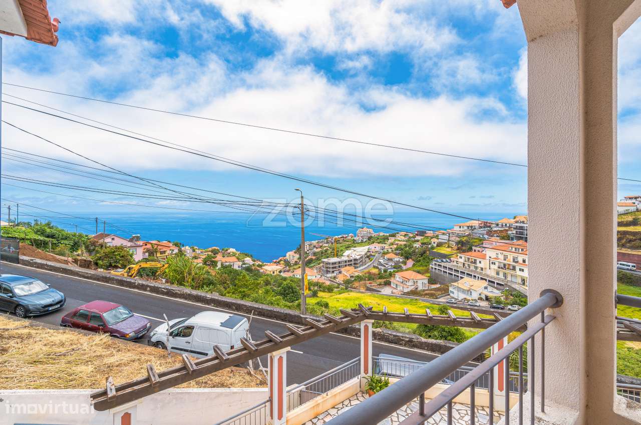 Moradia T4 Tradicional Com Vista Mar Na Calheta