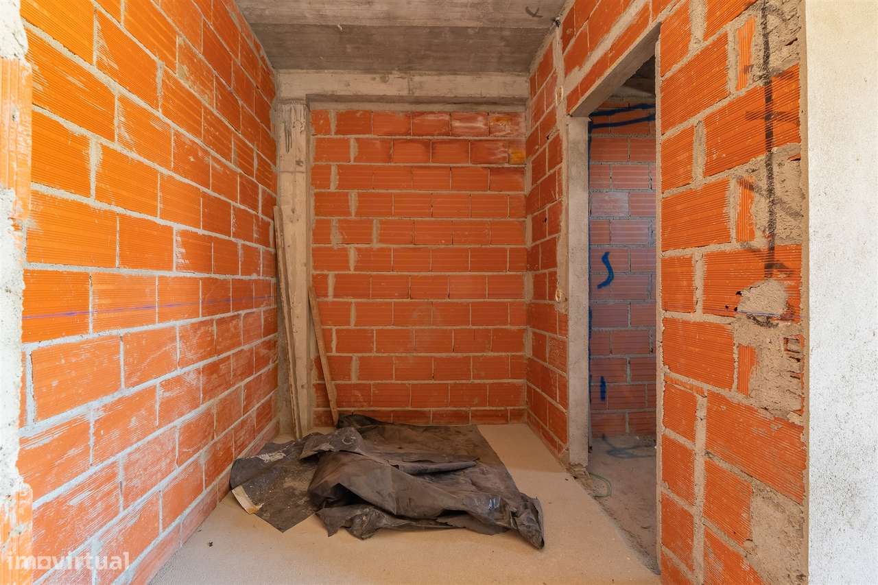 Moradia T4 em Construção em Vale Flores - Feijó Almada-21
