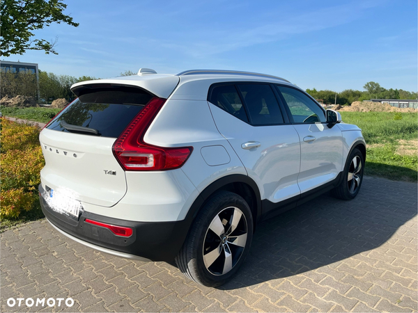 Volvo XC 40 T4 AWD Momentum - 3