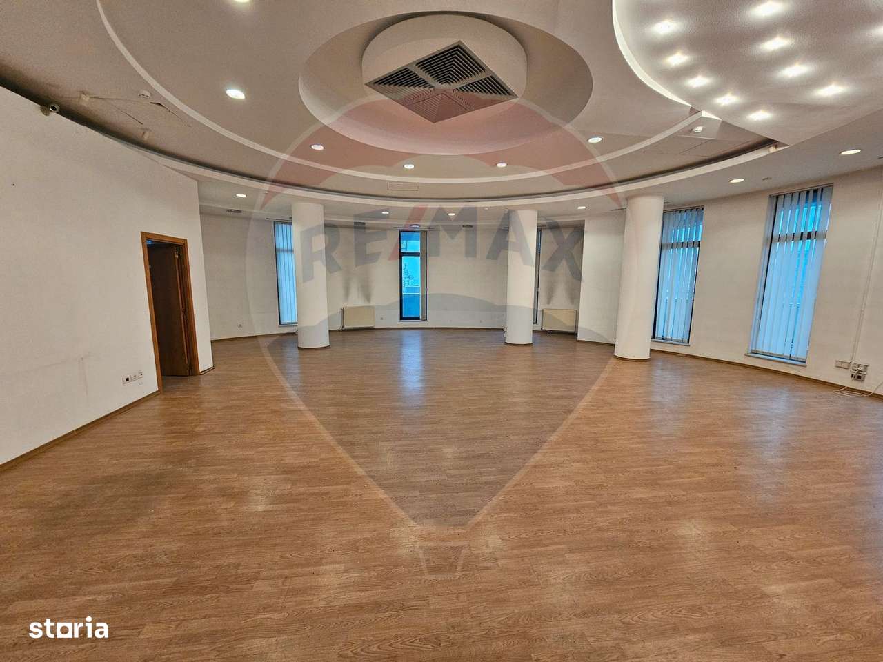 Spațiu de 202 mp + 64 mp terasă la etajul 5, zonă ultracentrală - Imagine principală: 1/11