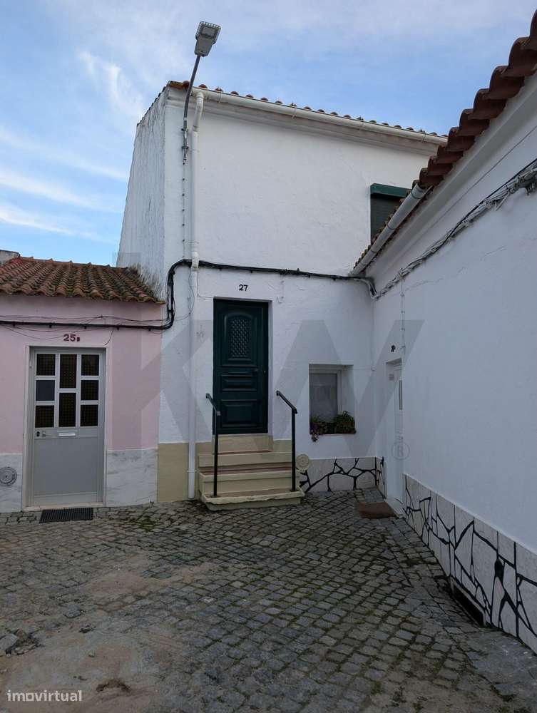 Andar de Moradia T2 com Quintal — Vila Boim, Elvas-1