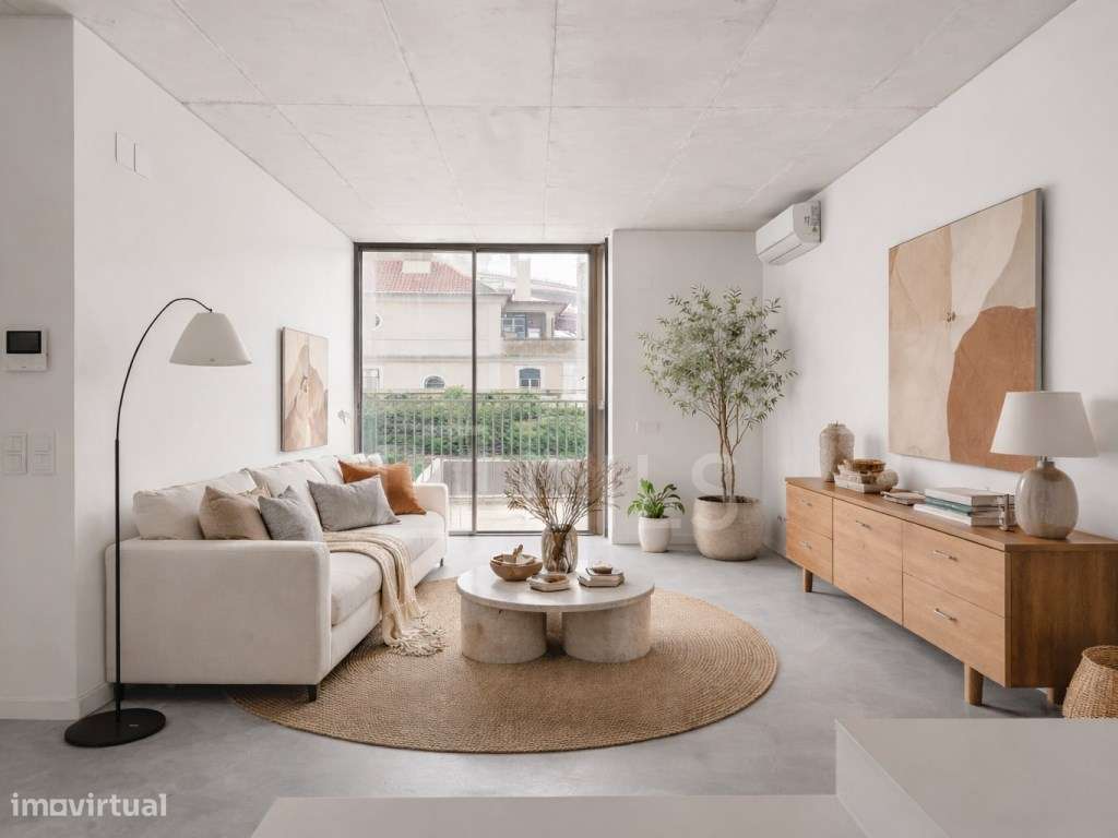 Apartamento T2 Com Estacionamento E Arrecadacao Em Alcantara