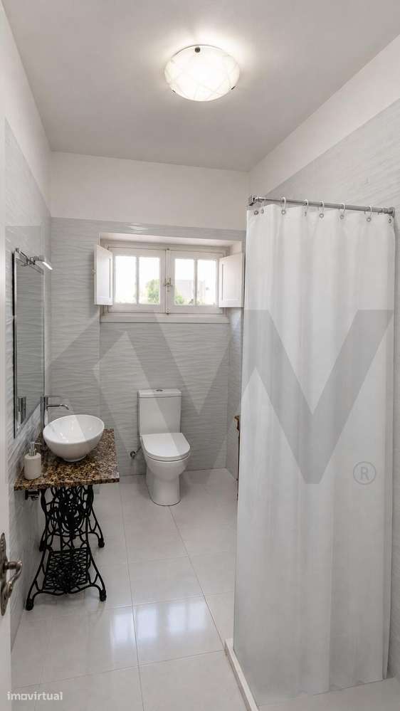 Apartamento T2 com espaço adicional independente | Almada-7