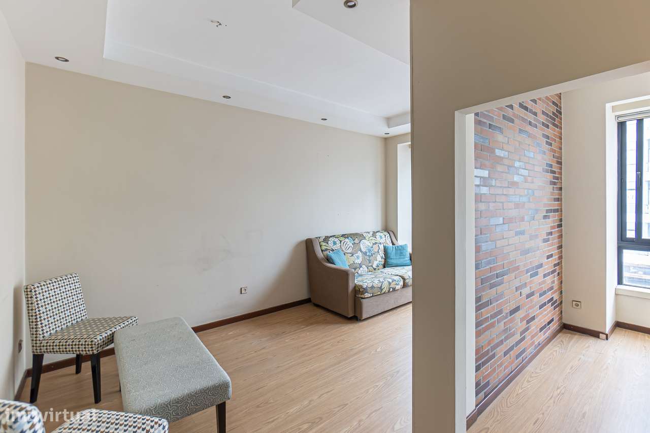 T1K na  Av. da Boavista, junto à Casa da Música - Grande imagem: 2/24