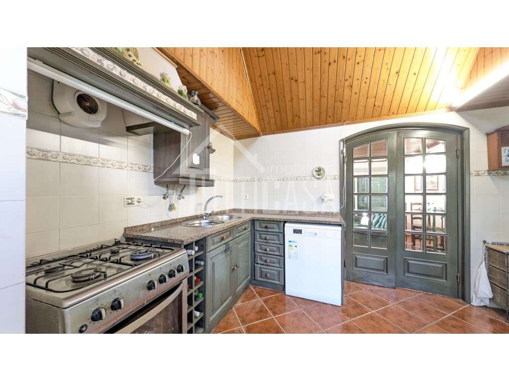 Moradia T1 com anexo e logradouro A-dos-Ruivos, Bombarral - Grande imagem: 5/35