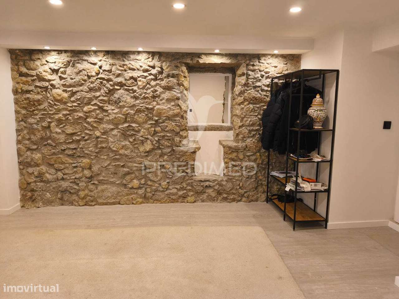 Moradia T3 remodelada em São Tiago dos Velhos - Grande imagem: 4/16