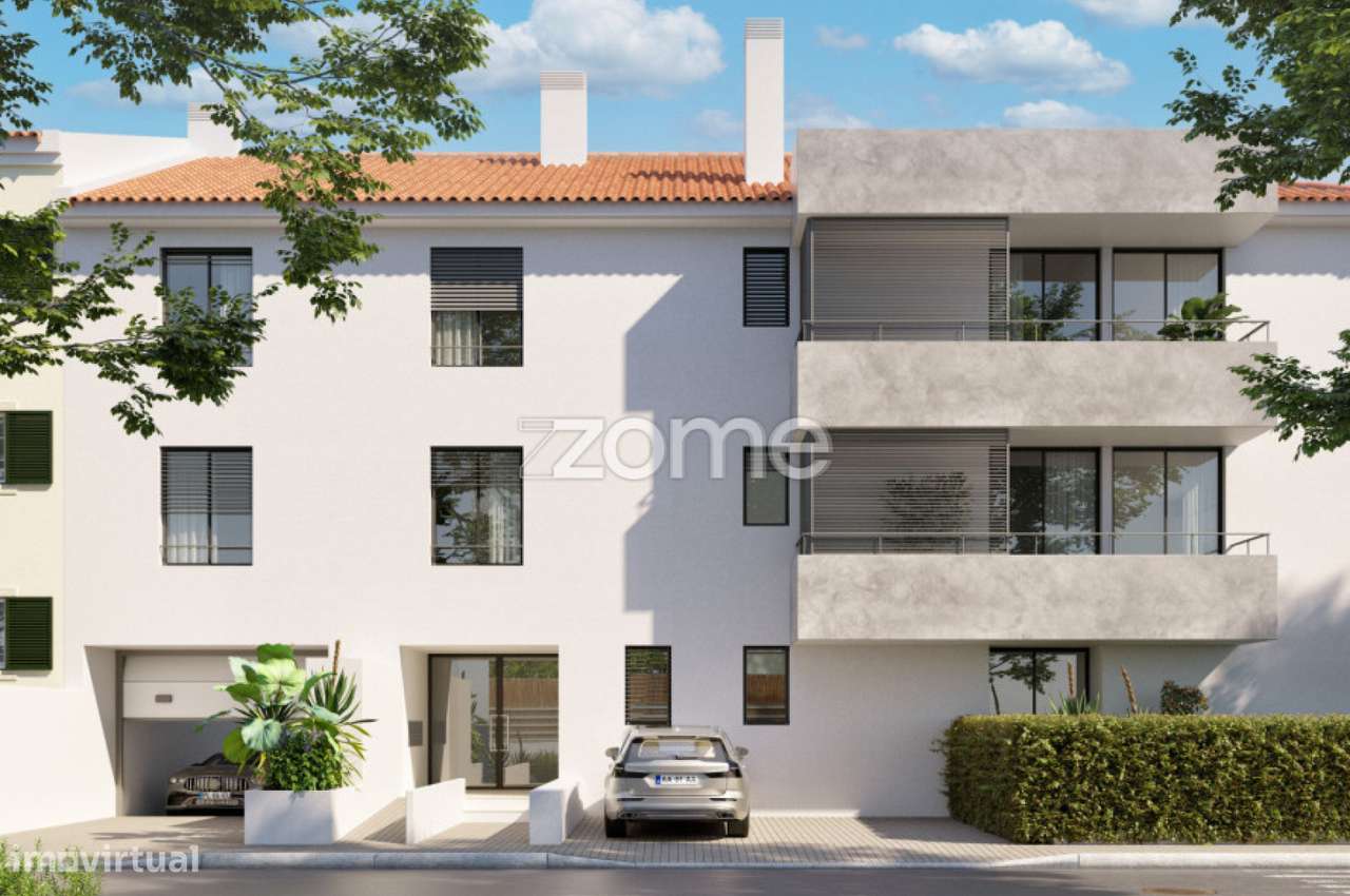 Apartamento T3 com Mezanino – 3 lugares de garagem-1