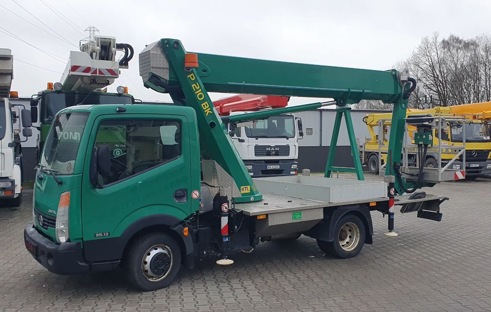 Nissan Cabstar 2012