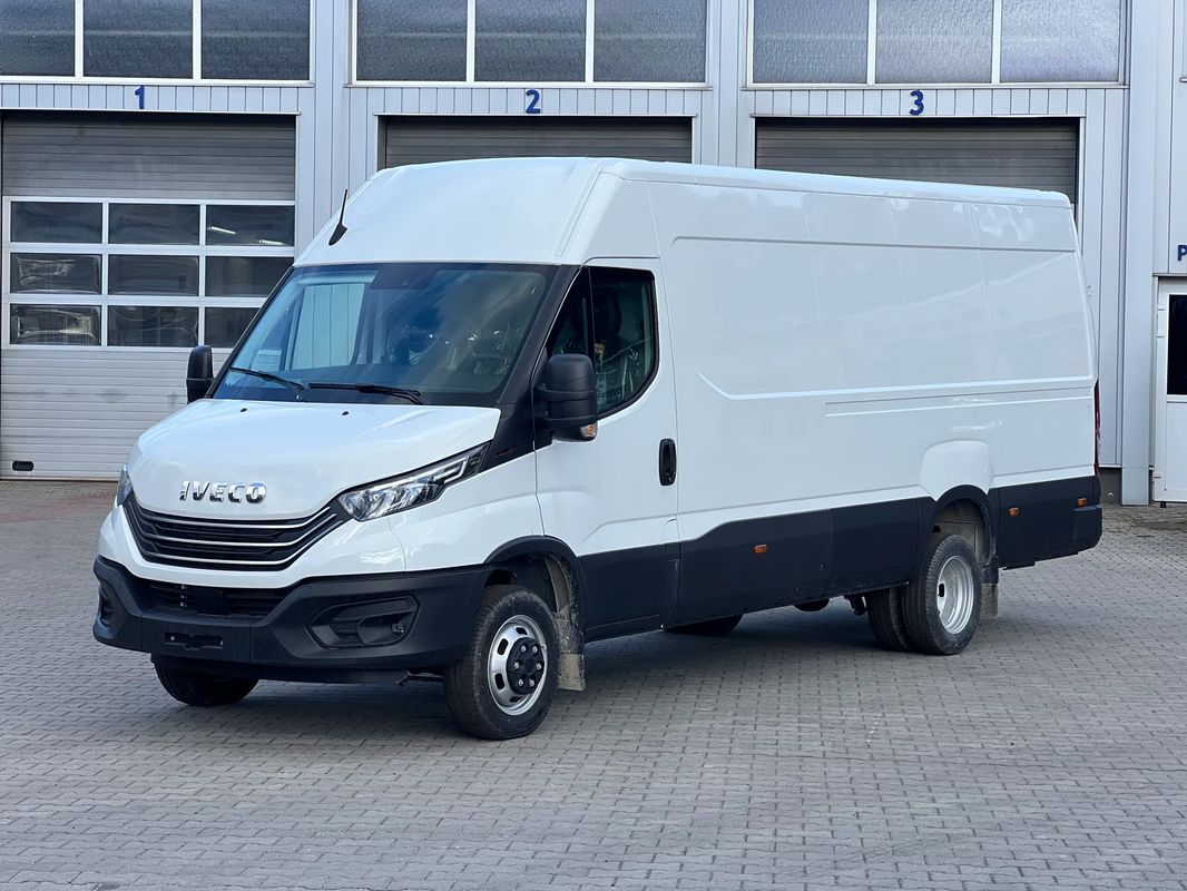 Iveco DAILY Od ręki furgon na Bliźniaku 7 piór tony Pełne światła LED NAVI