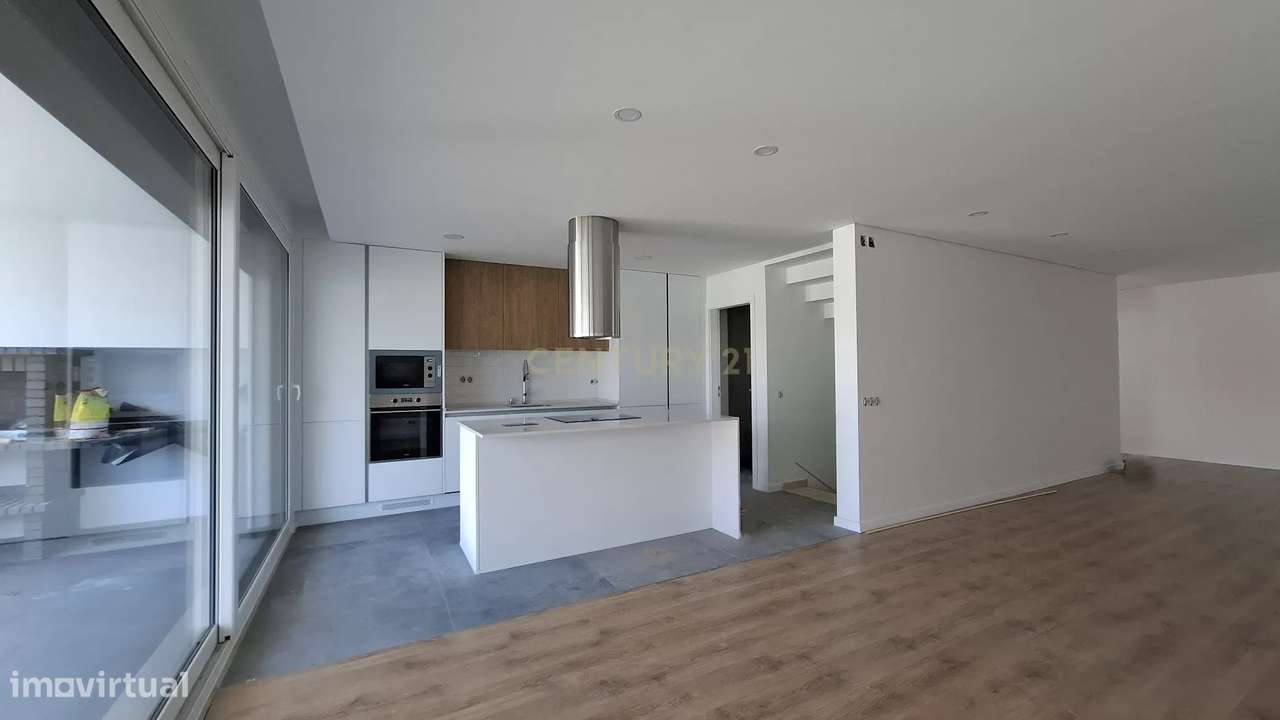 Moradia T3 Quinta da Amizade Setúbal - Grande imagem: 1/28