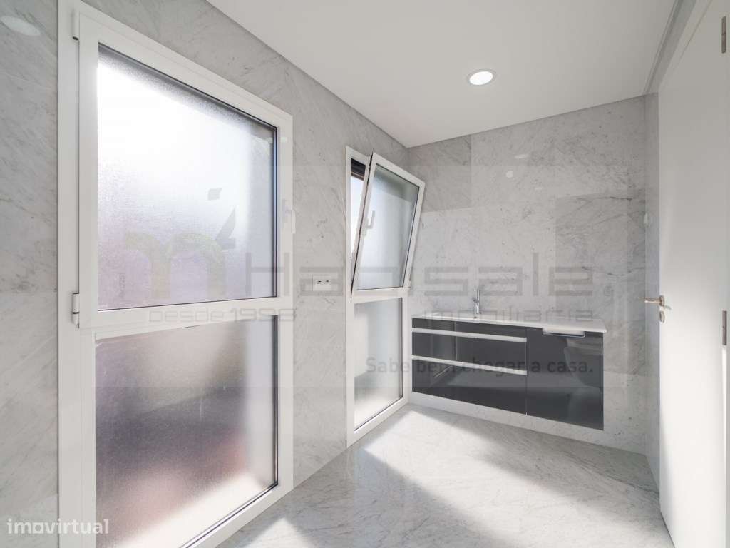 Moradia T3, situada em Areia Cascais, a curta distância da praia do...-19