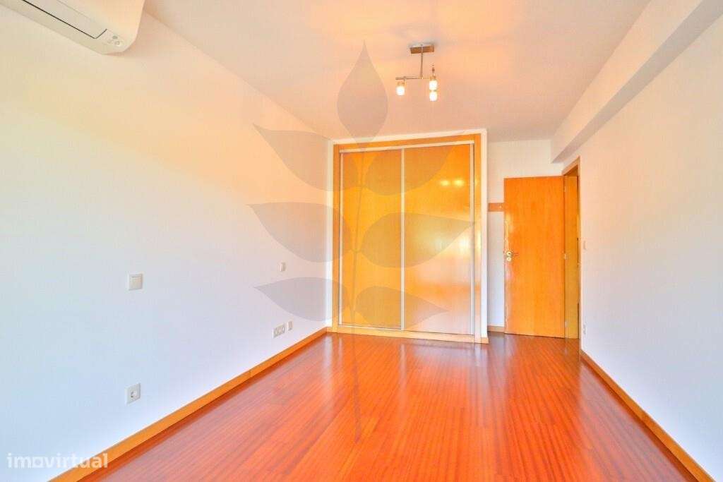 Venda apartamento T3 na freguesia de Este (São Pedro)-12