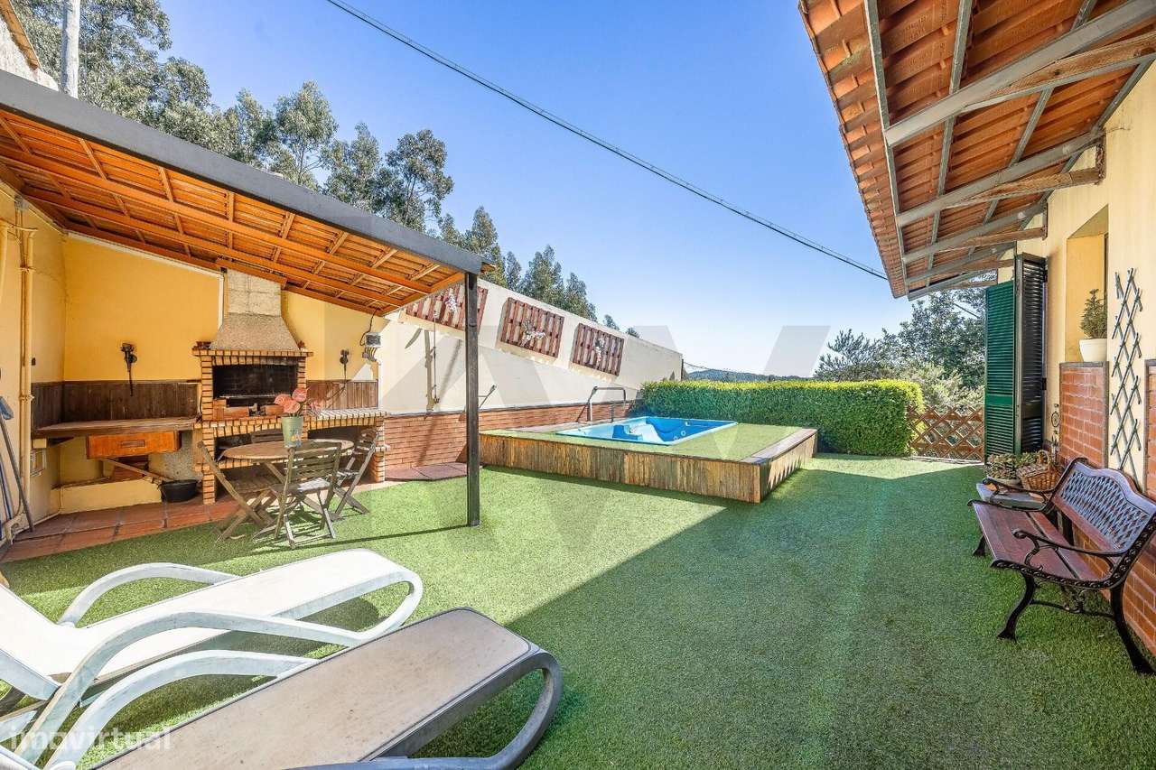 Moradia T3 com jacuzzi e barbecue na Camacha-11