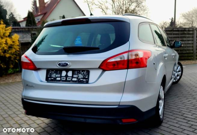 Ford Focus 1.0 EcoBoost Ambiente - 6