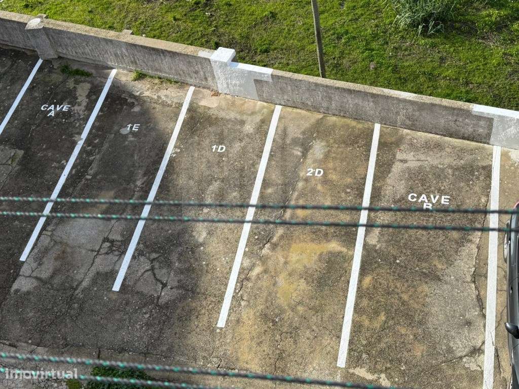 Apartamento T2 com Vista Mar no Centro de Sesimbra-8