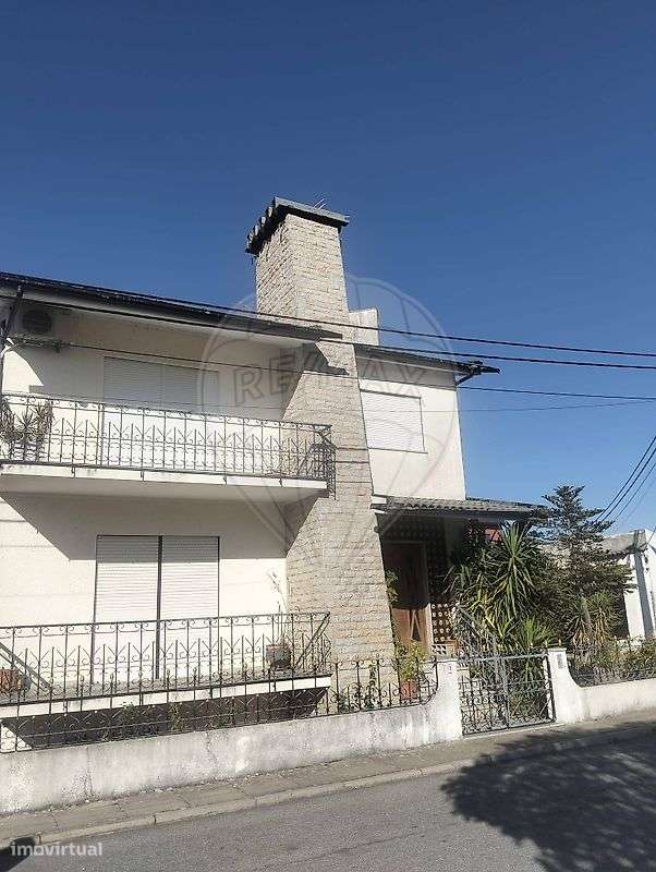 Moradia T5 para venda-10