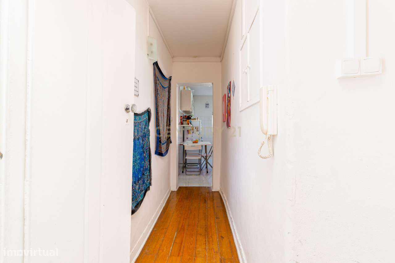 Apartamento T3 em Alfama – Autenticidade, História e Charme Lisboeta-9