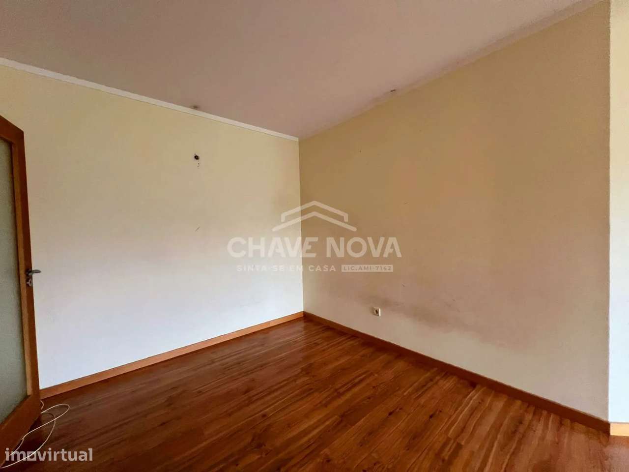 Apartamento T2 c/ Lugar de Garagem em Canelas (Edifício Prestige)-13