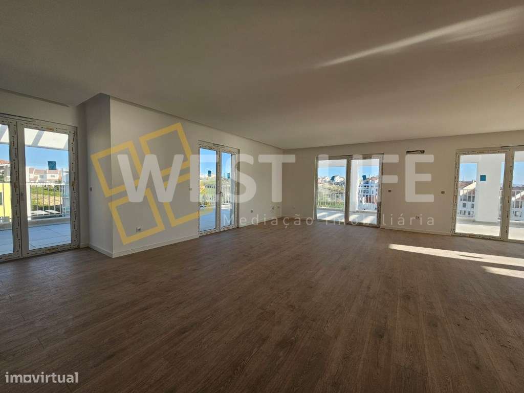 Penthouse T3 com 3 suítes e terraço com magnifica VISTA MAR - Ericeira-2