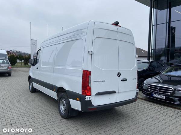 Mercedes-Benz sprinter - 4