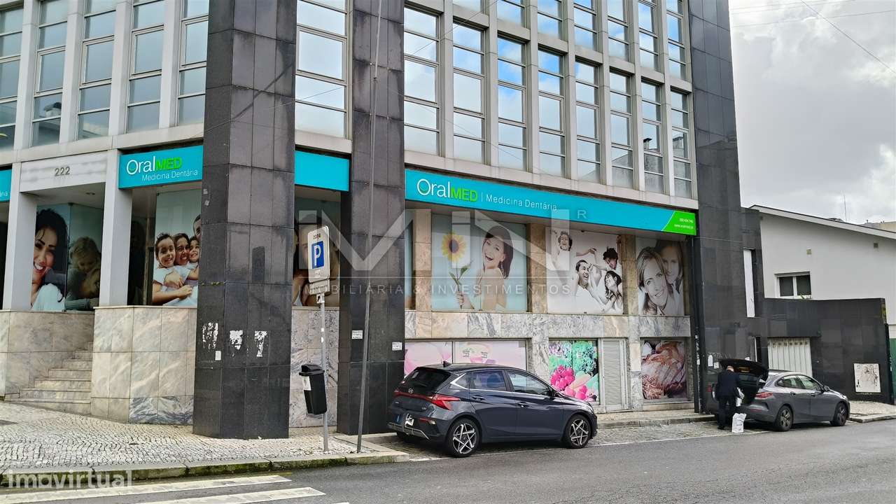 Espaço Comercial 305m² | Centro de Gondomar | Ideal para Restauração o - Grande imagem: 2/18