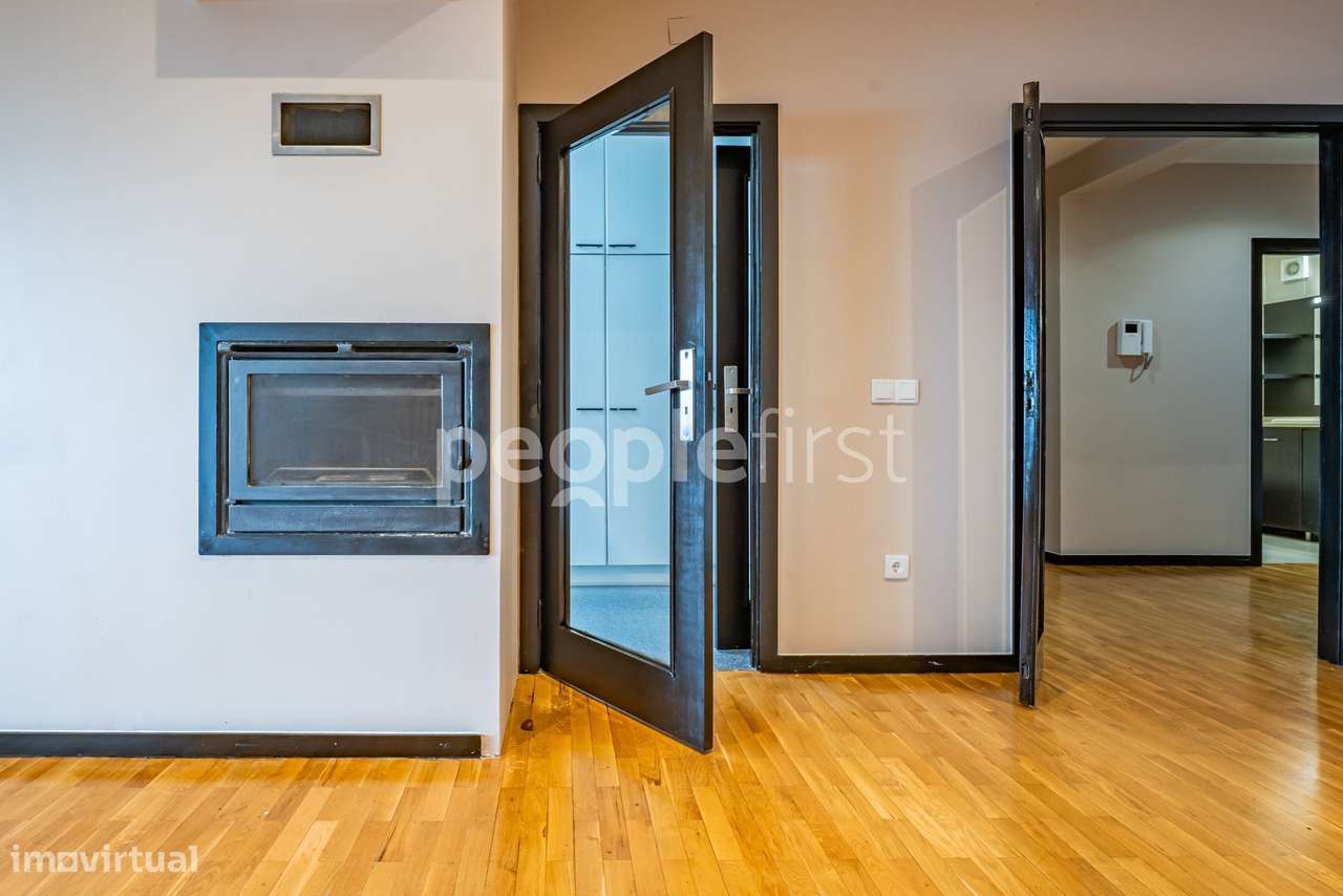 Apartamento T3 Remodelado com Terraço de 85m² – Rua de Murjães, Gon...-7