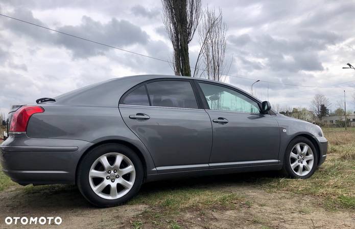 Toyota Avensis 2.4 VVT-i Sol Plus - 1