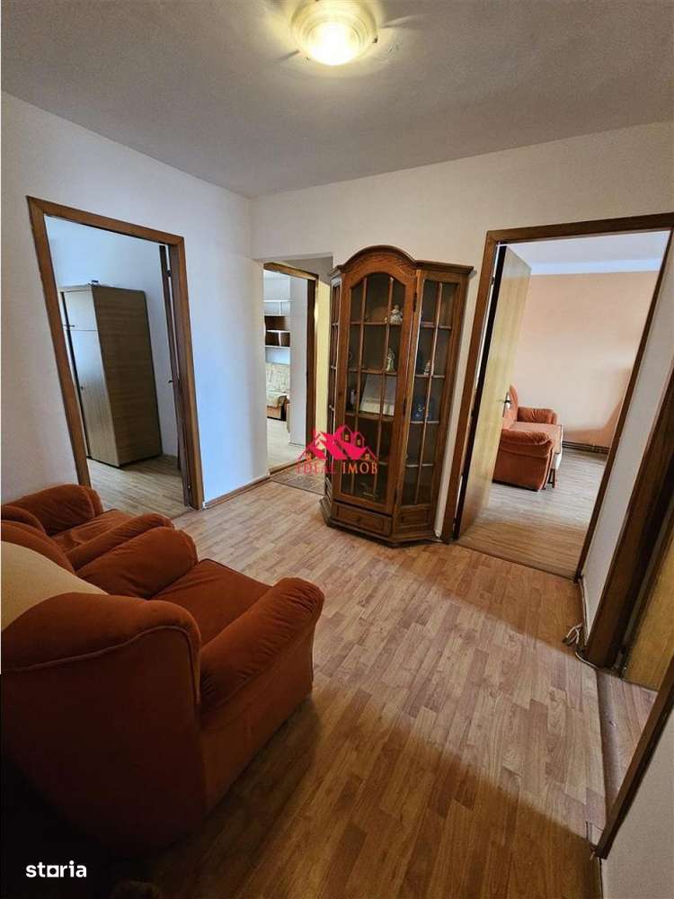 Apartament 3 Camere Decomandate Zona Mioritei-2