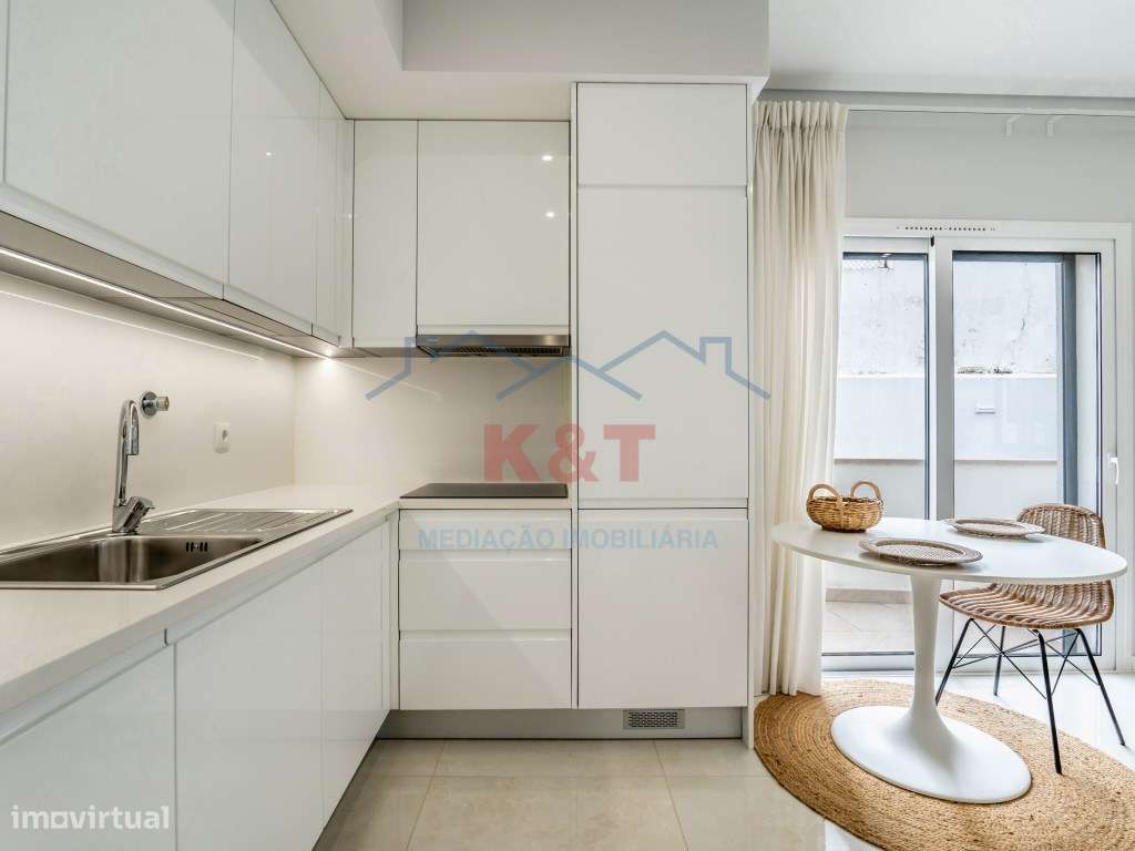 Apartamento T1 NOVO - Arrendamento até Maio - Grande imagem: 4/33