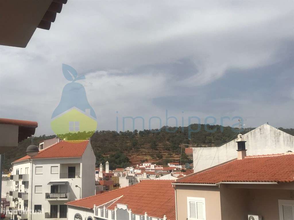 PRÉDIO URBANO COM LOJA COMERCIAL E APARTAMENTO T3 - CENTRO DE S. BA... - Grande imagem: 2/39