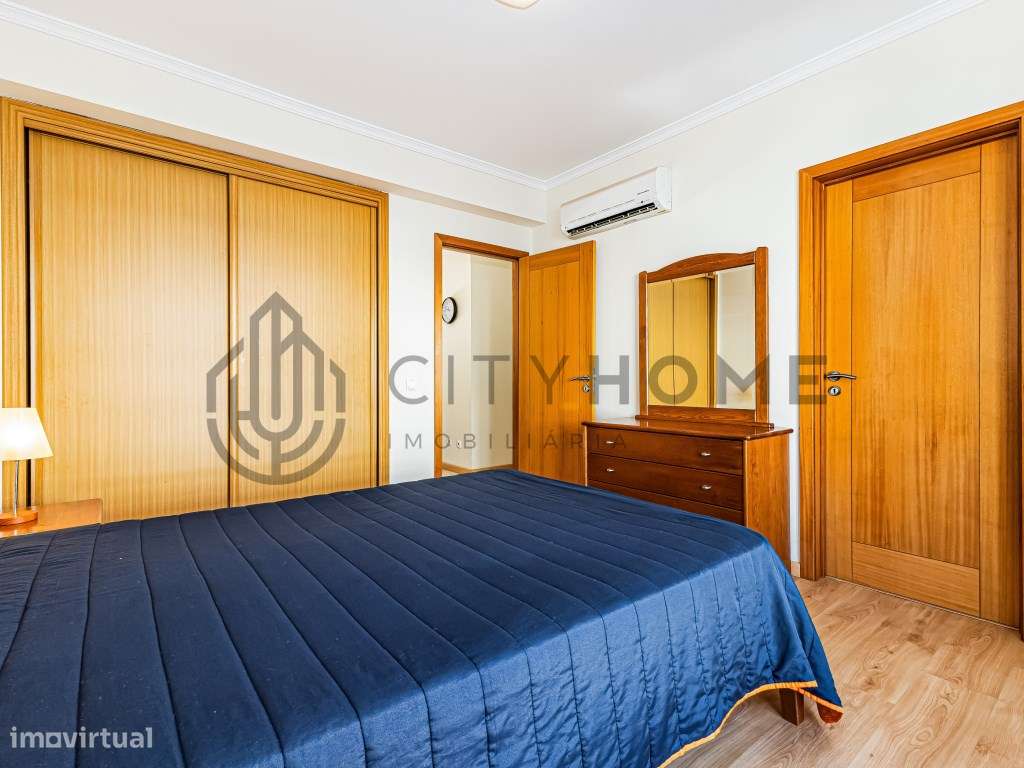 Apartamento T2 com garagem e vista mar a 400m da praia-16