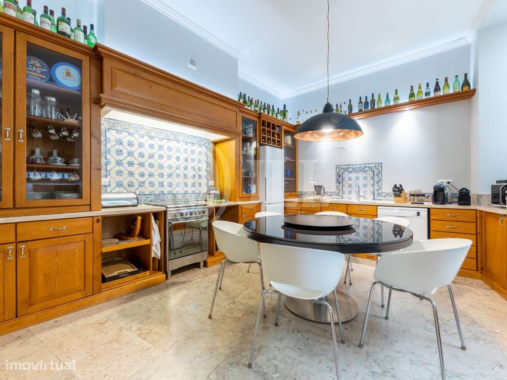 Apartamento T4 com garagem, no Chiado, em Lisboa-15