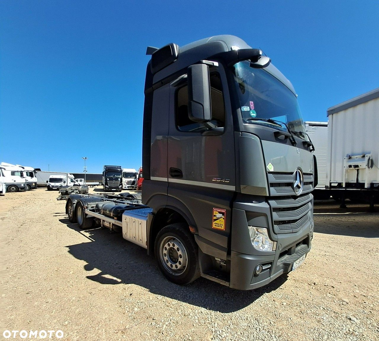 Mercedes-Benz Actros - 1