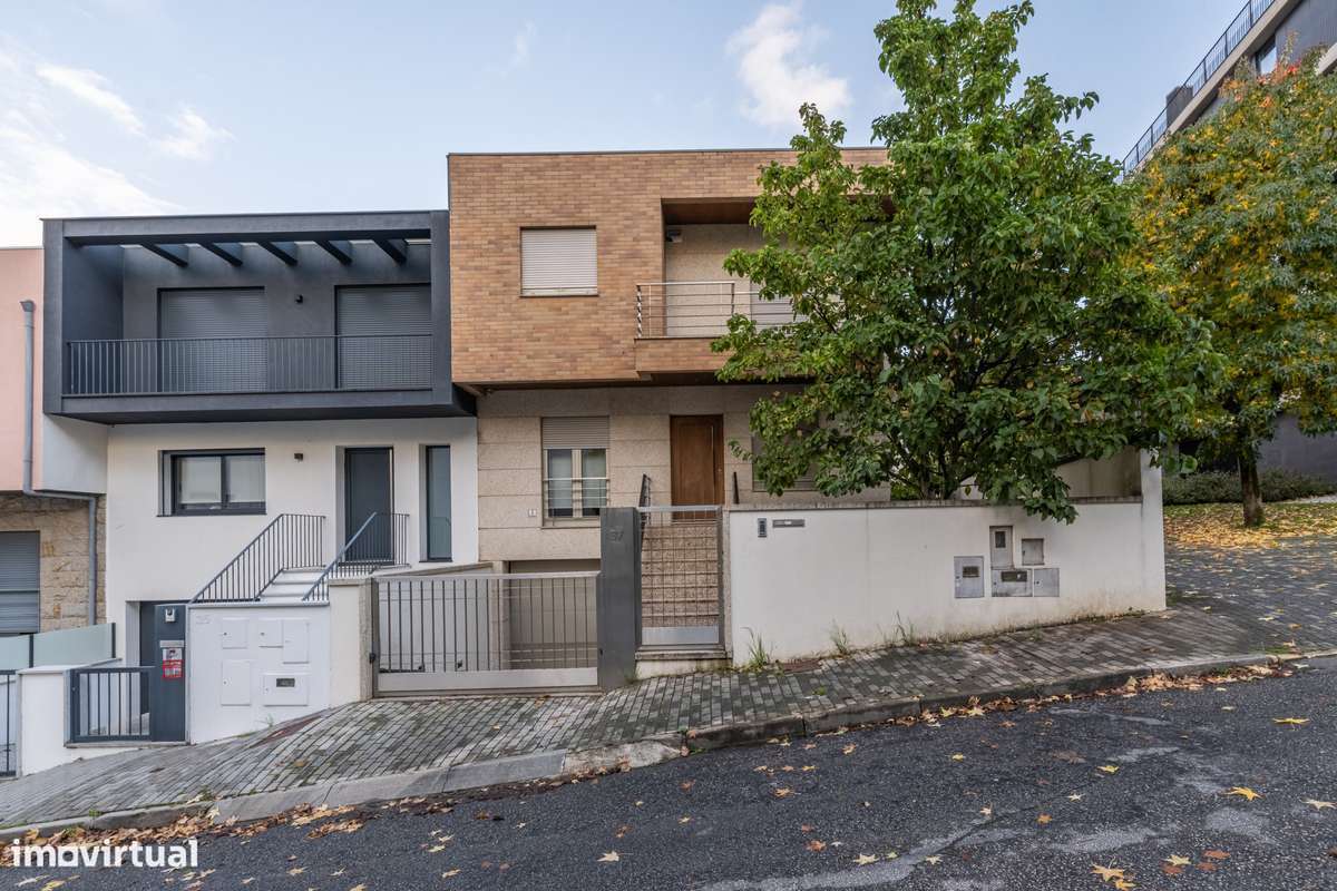 Moradia T3 + escritório à venda em Fraião - Braga - Grande imagem: 3/46