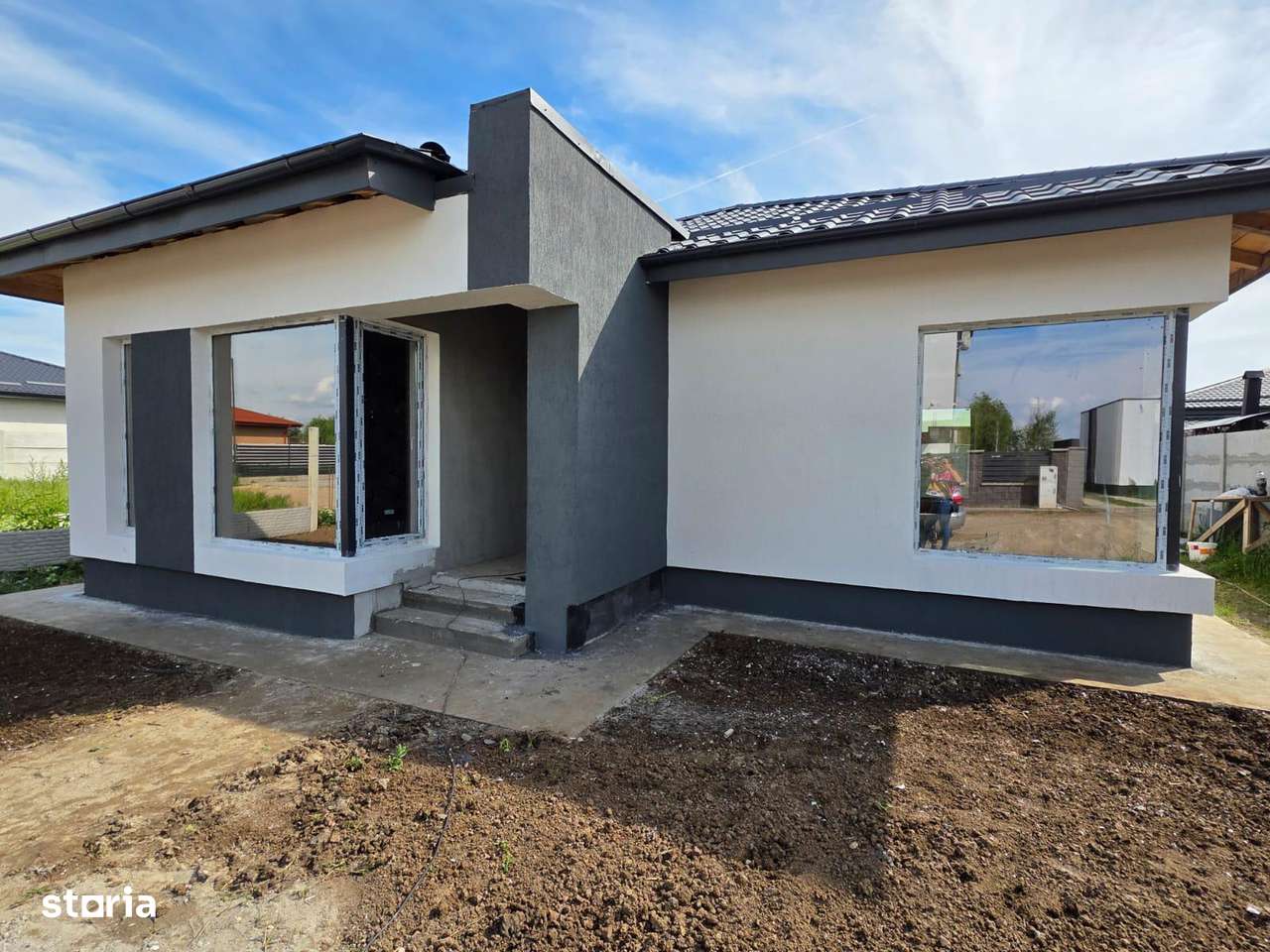 Casa de vanzare, 3 camere, 2 bai comuna BERCENI Ilfov NU se aplica TVA-0