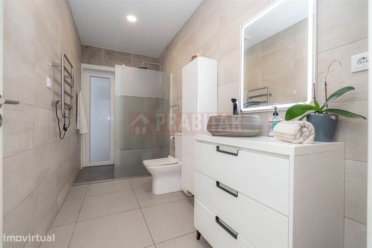 MORADIA T3 COMO NOVA EM AVEIRO/SANTA JOANA-13