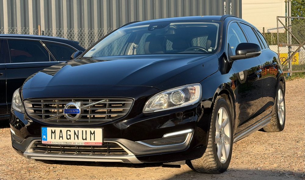 Volvo V60 I (2011-2018) D4 Drive-E Momentum 2016