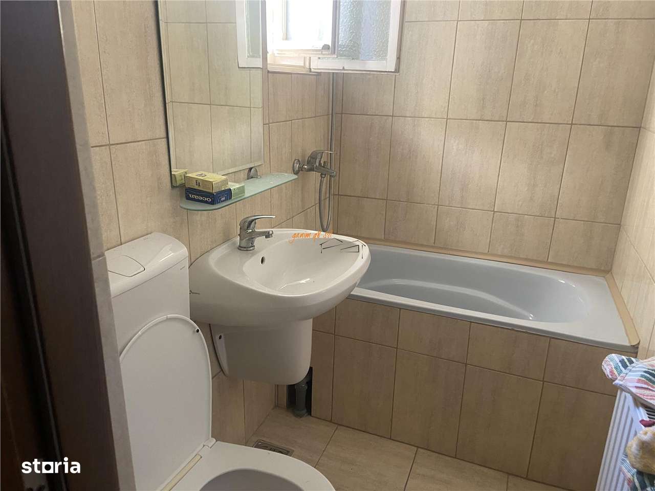 Apartament 4 camere , zona cartier Sud , et 1 , 60 mp , liber-10