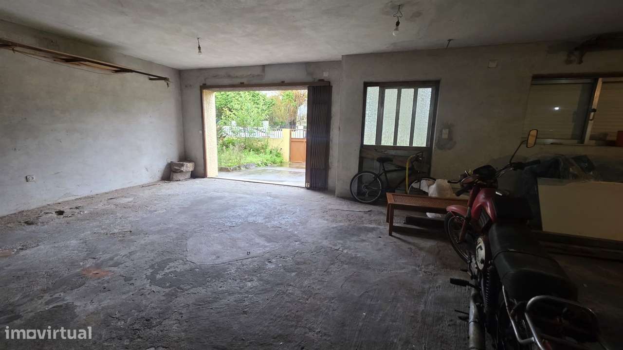 Moradia T3, de 4 frentes, em Arcozelo - Oportunidade Única!-41