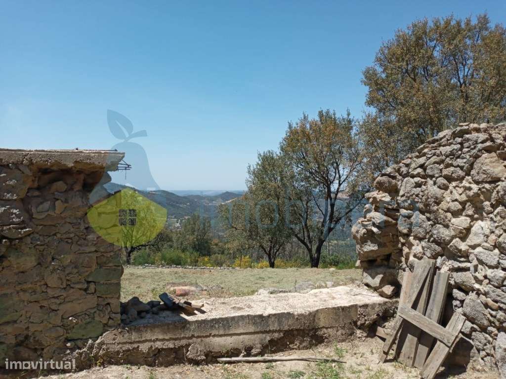 Algarve, Monchique! Quinta para restaurar ! Local de sonho, evasão ... - Grande imagem: 5/18