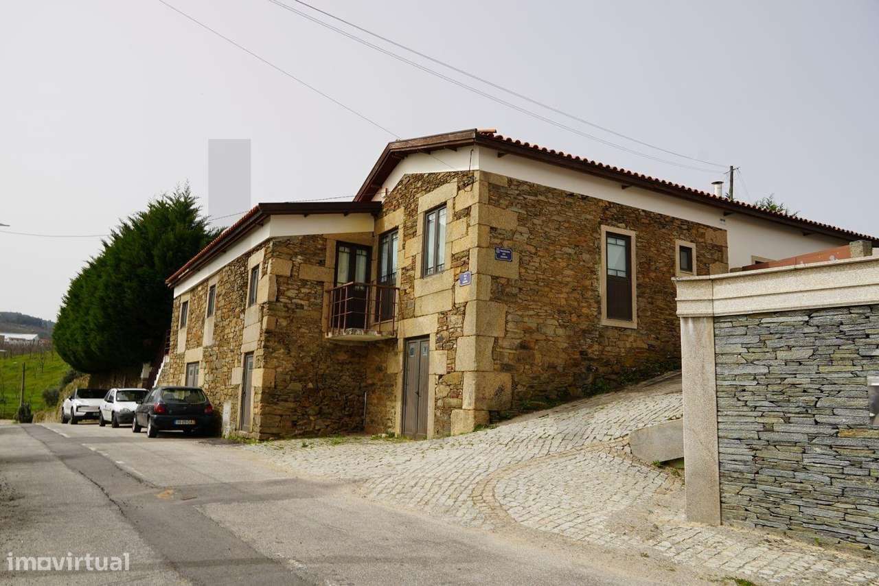Moradia Rústica T4,  Vinha do Porto, área total de 8963m2. Garagem Box - Grande imagem: 4/24