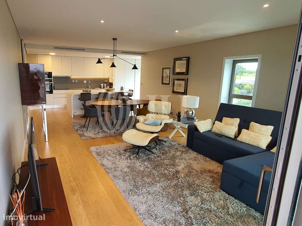 Apartamento T3 com garagem, no Edifício Panorâmico, Porto - Grande imagem: 4/24