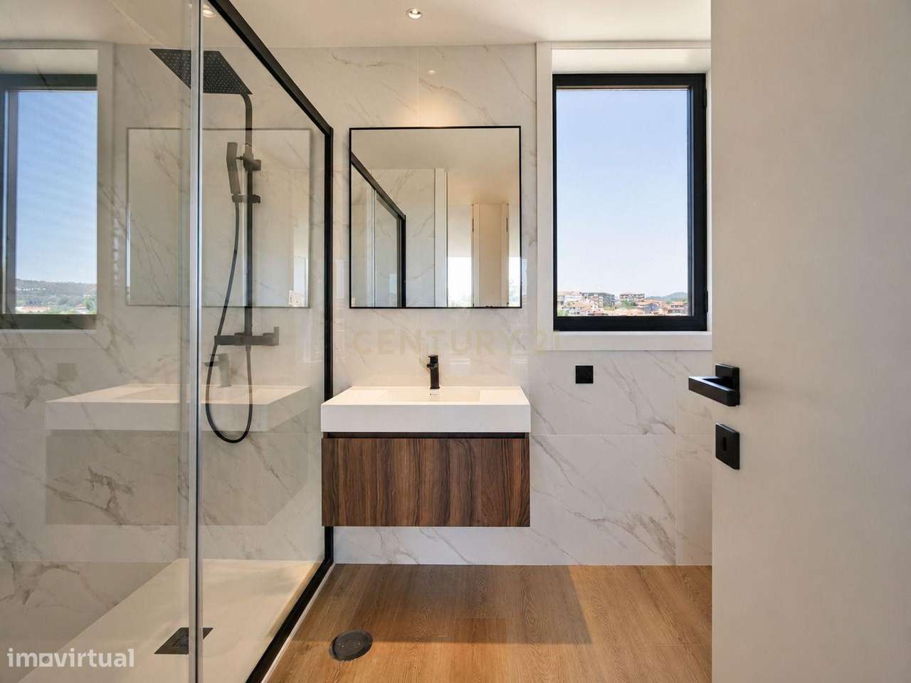 Luxuoso Apartamento T3 em Gondomar com Vista Panorâmica-17