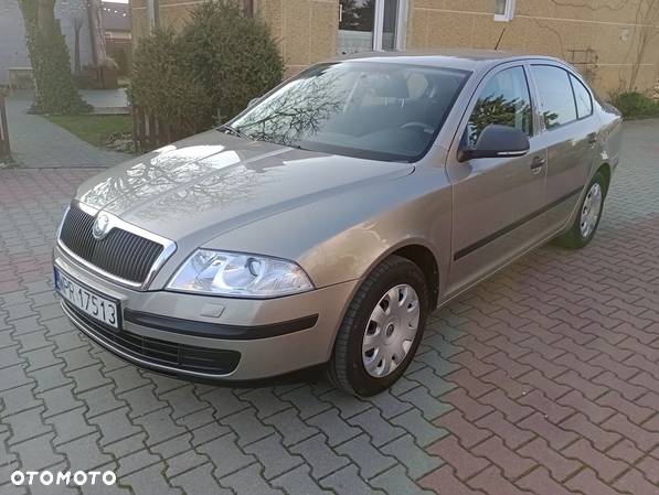 Skoda Octavia 1.6 - 12