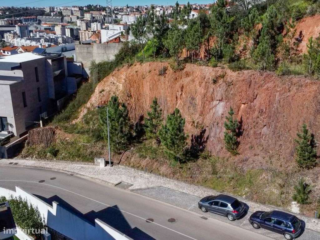 Terreno urbano para construção - Grande imagem: 2/11