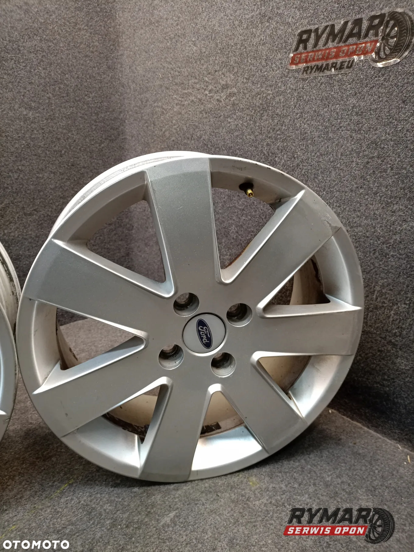 Felgi aluminiowe Ford 17" 4x108 ET49 - 4