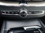 Volvo XC 60 B4 D AWD Inscription - 32